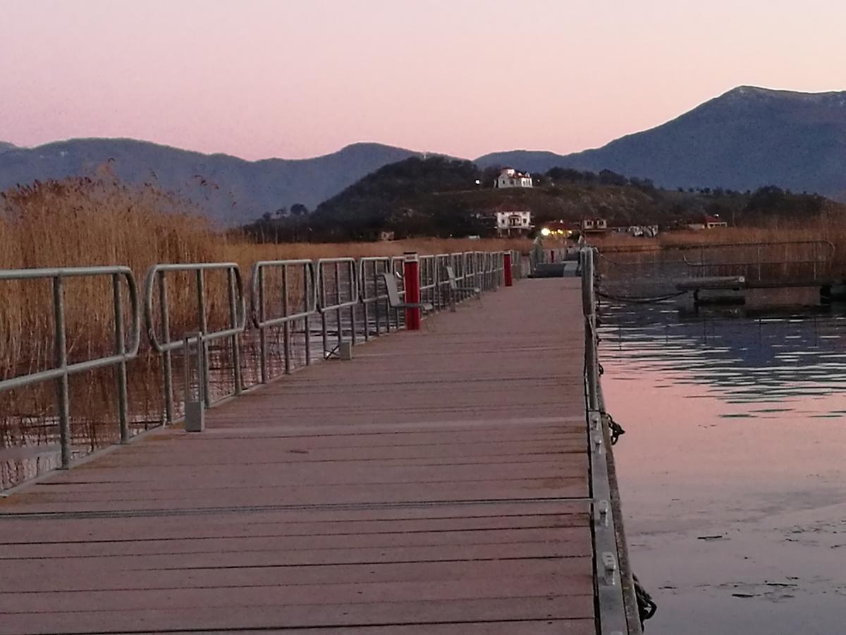 Agios Achillios Hotel Buitenkant foto